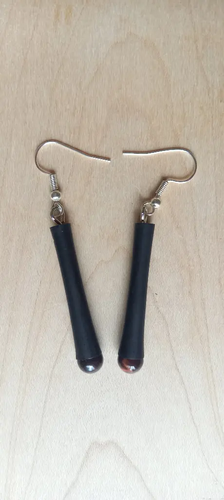 Bâtonnets ébène du Gabon et pierres d'oeil de taureau    A12