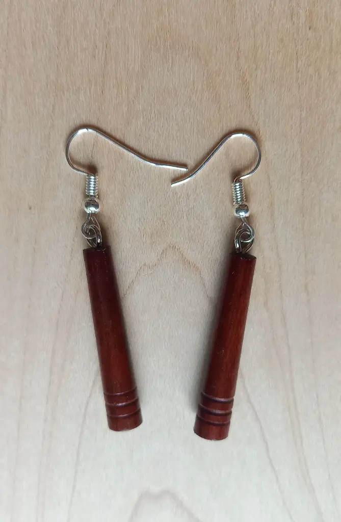 Bâtonnets bois rouge    A7