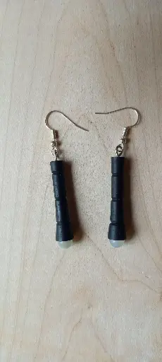 Bâtonnets ébène du Gabon et pierres de jade    B9